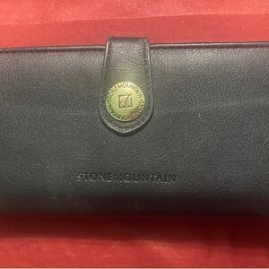 Stone Mountain Black Leather Wallet